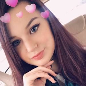 Meet your Posher, Elissa